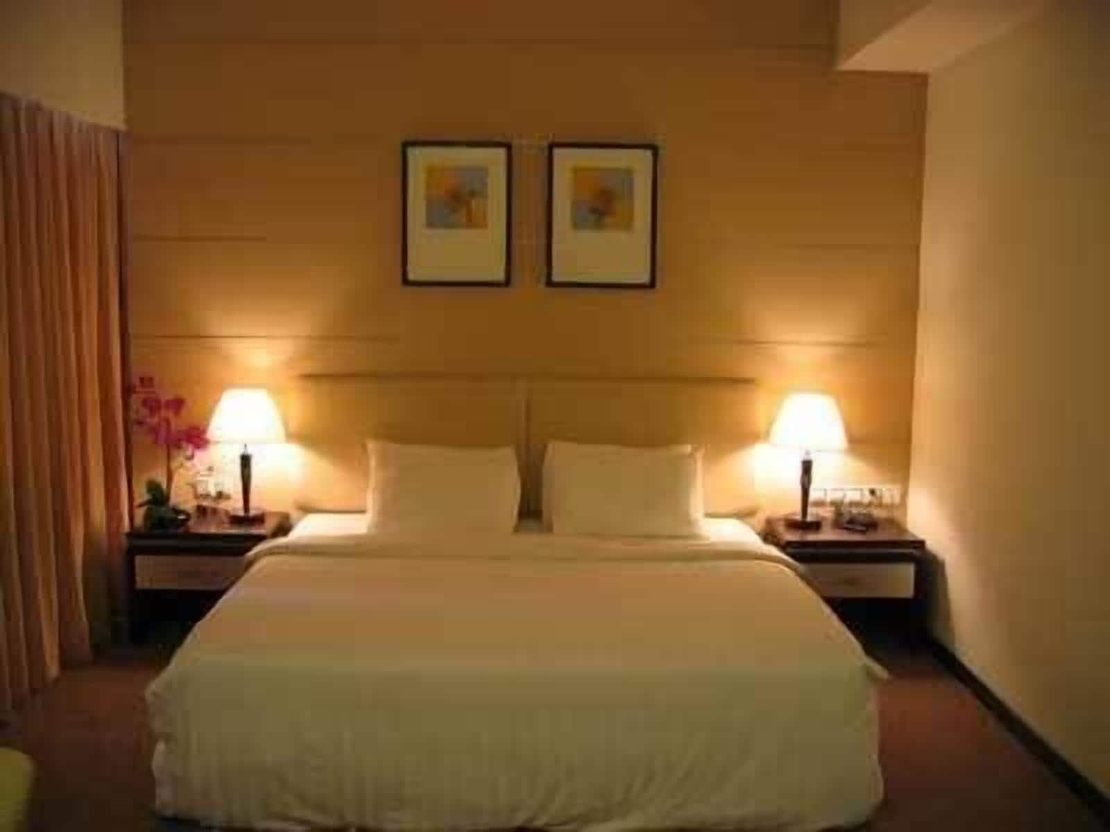 Ritz Garden Hotel Ipoh Bagian luar foto