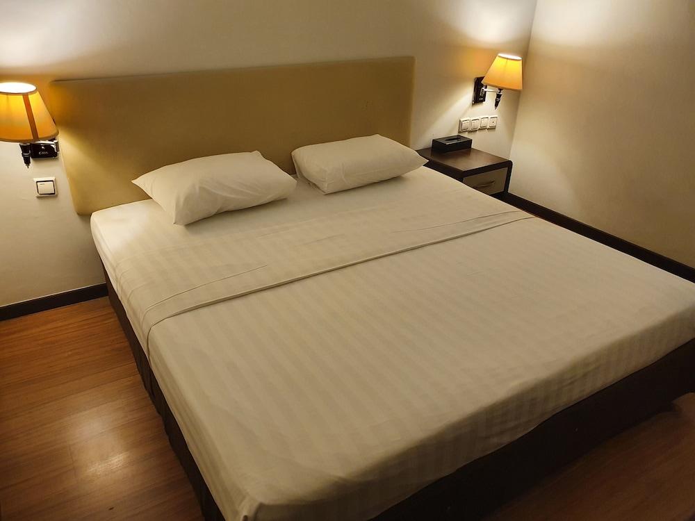 Ritz Garden Hotel Ipoh Bagian luar foto