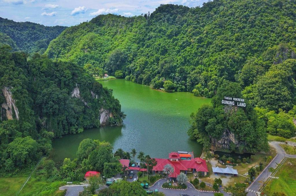 Ritz Garden Hotel Ipoh Bagian luar foto