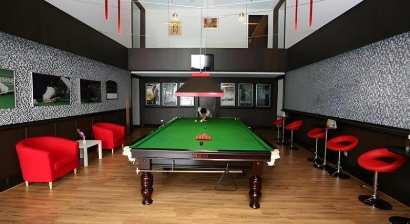 Ritz Garden Hotel Ipoh Bagian luar foto