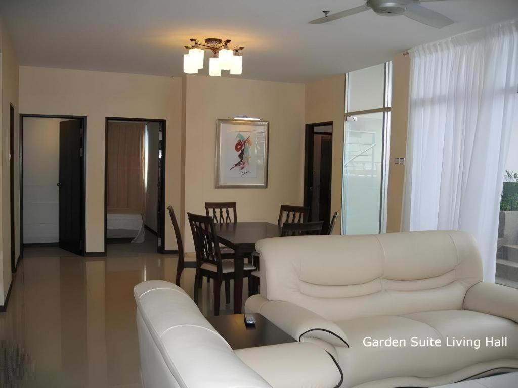 Ritz Garden Hotel Ipoh Bagian luar foto