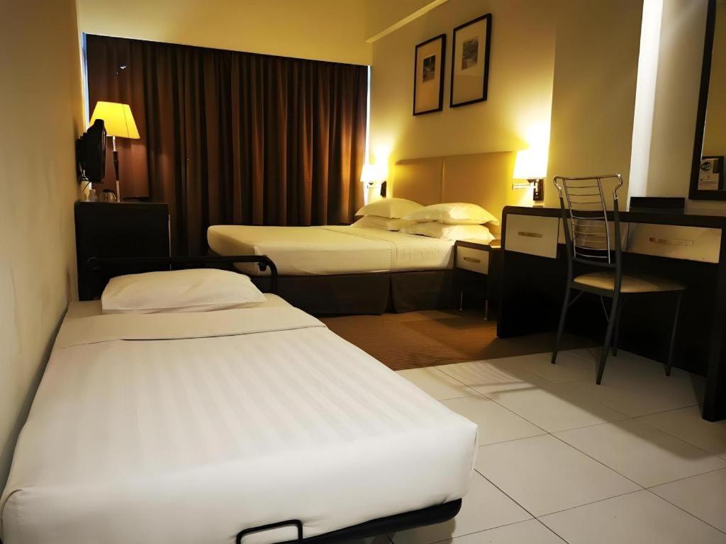 Ritz Garden Hotel Ipoh Bagian luar foto