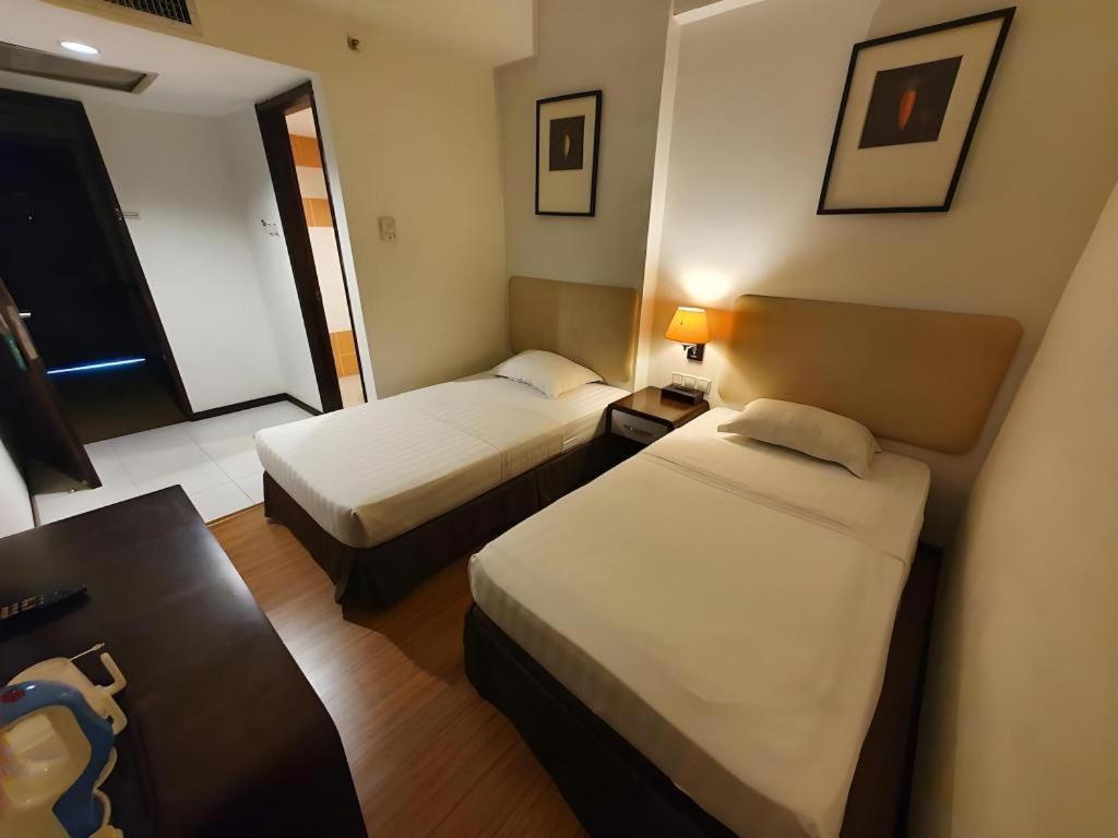Ritz Garden Hotel Ipoh Bagian luar foto