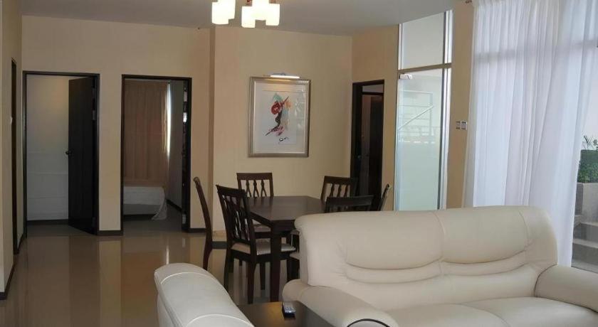 Ritz Garden Hotel Ipoh Bagian luar foto