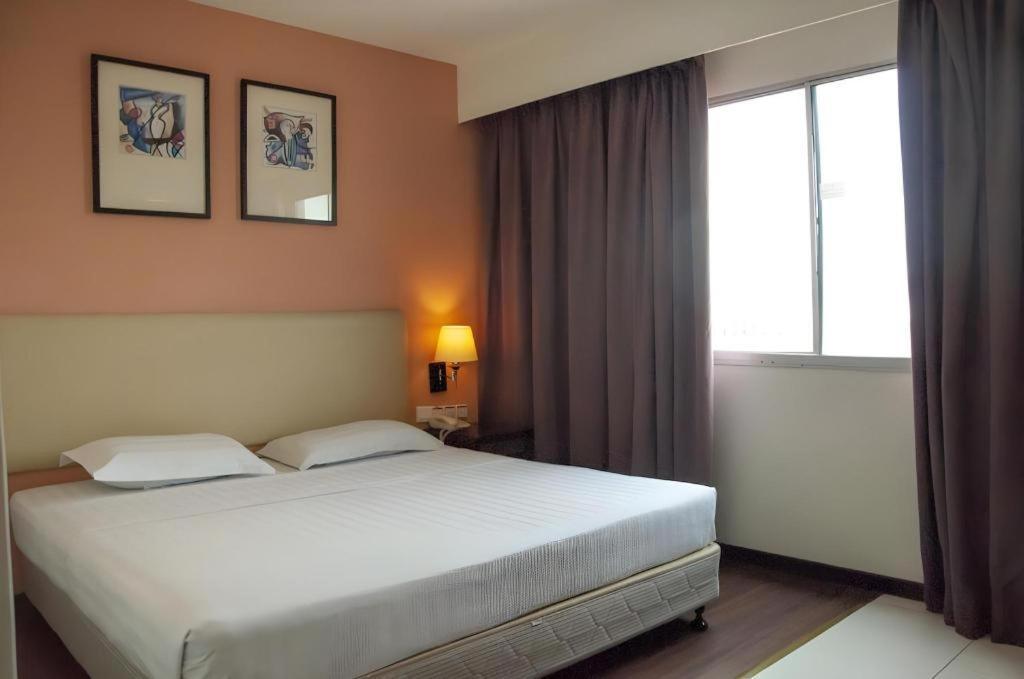 Ritz Garden Hotel Ipoh Bagian luar foto