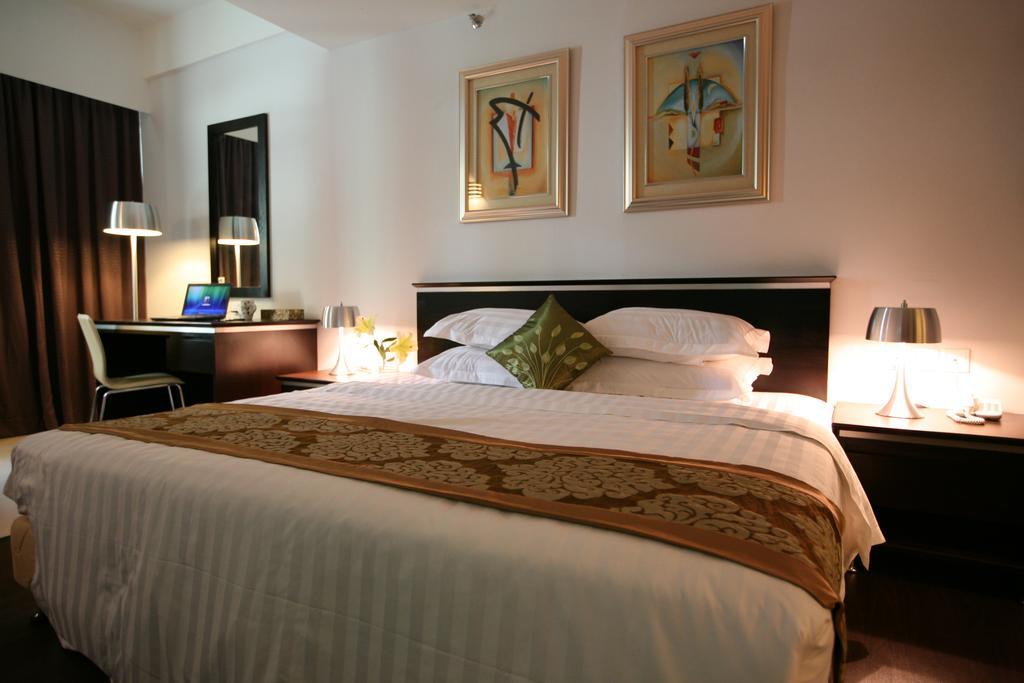 Ritz Garden Hotel Ipoh Bagian luar foto
